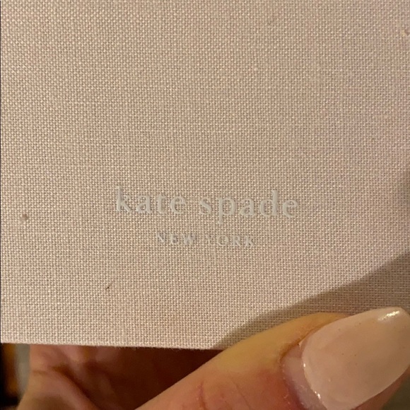 Kate Spade Wedding Planner - Picture 3 of 4